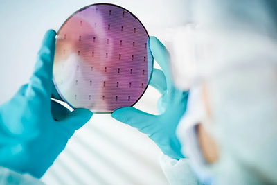 大突破！意法半導(dǎo)體成功制造200mm碳化硅晶圓，引領(lǐng)電子材料新紀(jì)元